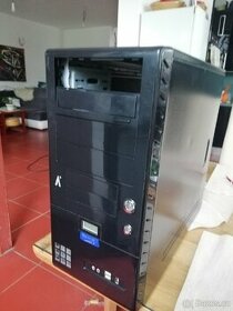 Prodám ATX case Aplus - 1