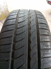 2x 195/60/15 Pirelli