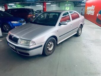 Škoda Octavia 1,6 Mpi 75Kw. Rok 2004