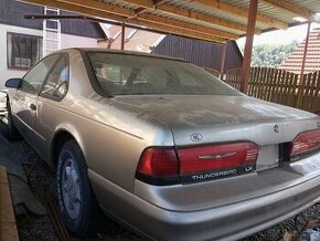 Ford Thunderbird V8