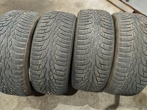 Zimní Nokian 235/50 R17 100V vzorek přes 5mm - 1