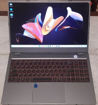 Nový 15,6" i9-10980HK/ 64GB / 2TB M.2 NVM + 2TB SSD