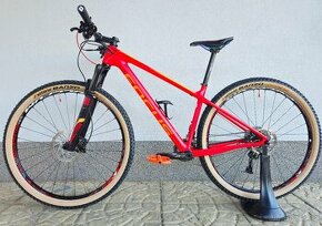 Horské kolo Focus Raven Lite Carbon 29″