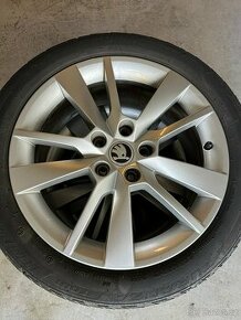 Alu kola 5x112 R17 letní pneu 225/45 Škoda Octavia - 1