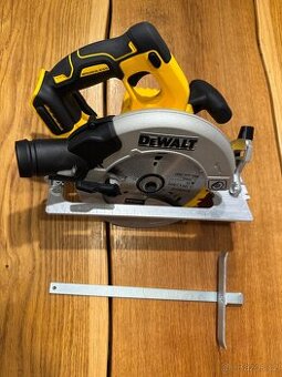 Aku kotoučová pila 18V bez aku DeWALT DCS570N