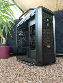 Big-Tower CoolerMaster Cosmos SE, 4x FAN, váha 11kg