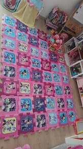 Dětský pěnový koberec Minnie puzzle