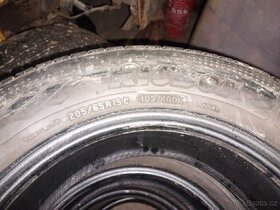 Pneu 205/65 r 15 c - 1