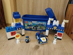 Megabloks stolek + auto a mašinka ZDARMA