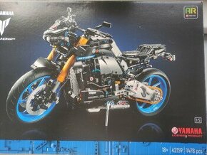 LEGO Technic 42159 Yamaha MT-10 SP