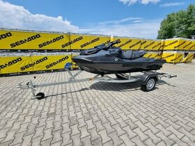 Sea-Doo RXT XRS 3-up 300hp Audio černý