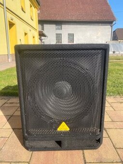 Prodám aktivní subwoofer Behringer EUROLIVE VQ1500D.