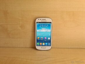 Samsung Galaxy S3 mini.