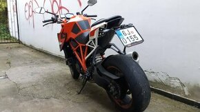 Motocykl zn. KTM 1290 SUPERDUKE R