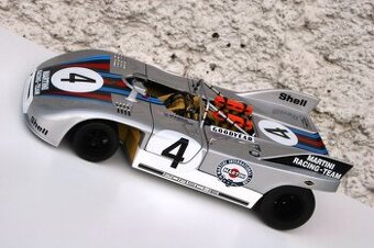 PORSCHE 908 / 03 Spyder / AUTOart 1:18