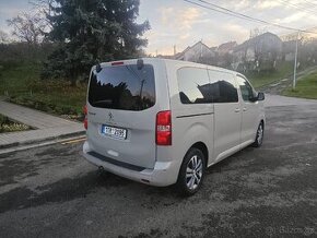 Prodám Peugeot Traveller Allure, AT8, 130kW,Head-up, tažné