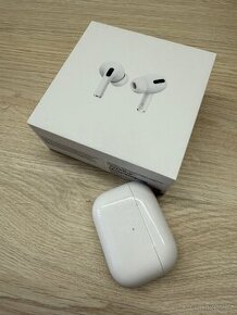 Apple AirPods PRO s MagSafe nabíjecím pouzdrem