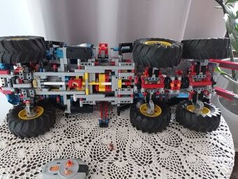 LEGO Technic 42070 - 1