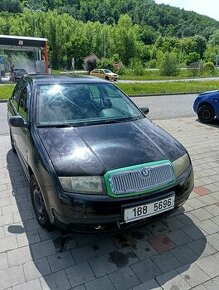 Škoda Fabia, 1.2, 40kw, r. v. 2003, bez STK, vada motoru - 1