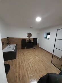 Rodinný dům 130m2, 1300m2 pozemek, garáž 100m2 - 1