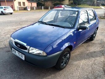 Ford fiesta 1.3i. - najeto pouze 50000km - 1