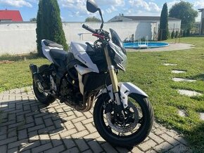 Suzuki GSR 750 rok výroby 2012, najeto 43 tis km - 1