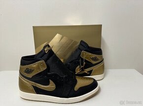 Nike Air Jordan 1 Retro High OG Black Metallic Gold vel.45/2