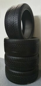 255/45 R20 / 285/40 R20 Dvourozměrná Zimní sada Goodyear