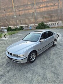 BMW e39 523i