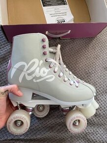 Rio Roller Script Adults Quad Skates- kolečkové brusle 42