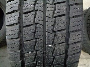 215/60 R17C HANKOOK (7-8mm) č.13574