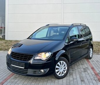 VW Touran 1.9TDI 77KW Navi,Výhřevy,Senzory,Webasto,Nová STK