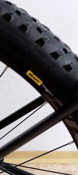 Prodám 29 kola Mavic Crossmax RT BOOST 6 děr s pláštěmi Schw