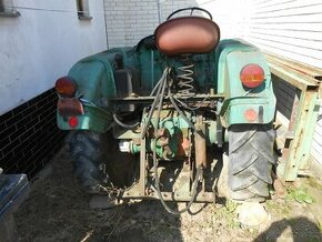 Prodám plně pojízdný traktor Škoda 30 r.v. 1947 - 1