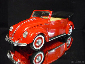 Volkswagen Beetle cabriolet VW Maisto 1/18