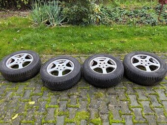 Zimní pneu 215/65 R16 + kola