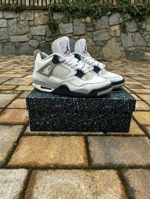 Jordan 4 Midnight Navy