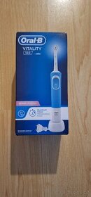 Oral-B Vitality 100 Sensi UltraThin, nový