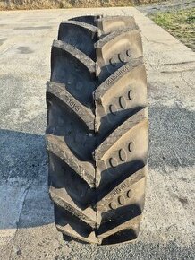 420/85 R34 BKT Agrimax RT855 // 2022 // 16.9 R34