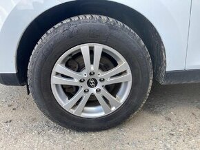 hyundai ix 35 alu kola 5x114.3 R16 zimní pneu