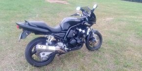 Yamaha FZS 600 Fazer, 25kw - 1