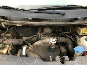 Motor vw t5 1.9tdi 63kw AXC - 1