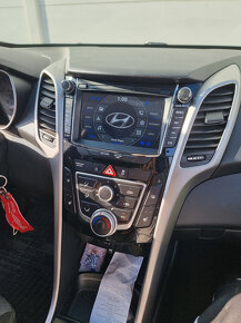 HYUNDAI i30 (2gen.) - 9" ANDROID 12/13 - GPS rádio