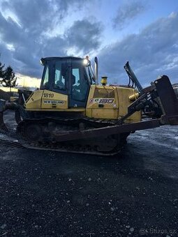 Pásový buldozer New Holland D180