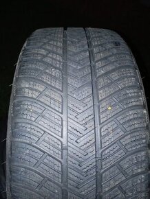 235/40 R19 zimní sada pneu