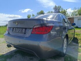 Kufr BMW E60 titangrau+ odtrhová lišta . - 1