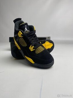 Air Jordan 4 Retro Thunder (2023) - 38.5