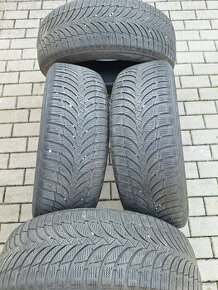 Zimní pneu 215/65 R16