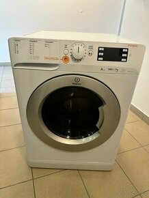 Indesit pracka se sušičku 9kg+6kg