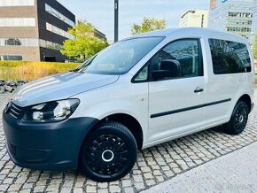 Volkswagen Caddy 1.6TDI 75KW MANUÁL NAVI SENZORY TOP STAV